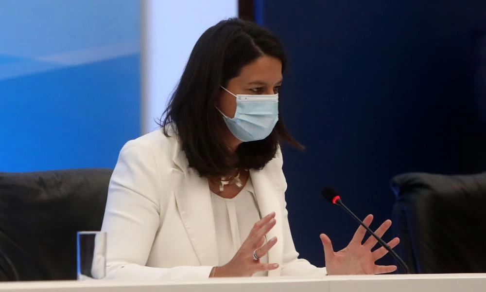 Κεραμέως: Στις 8.15 το πρώτο κουδούνι - Εφεδρεία μασκών στα σχολεία
